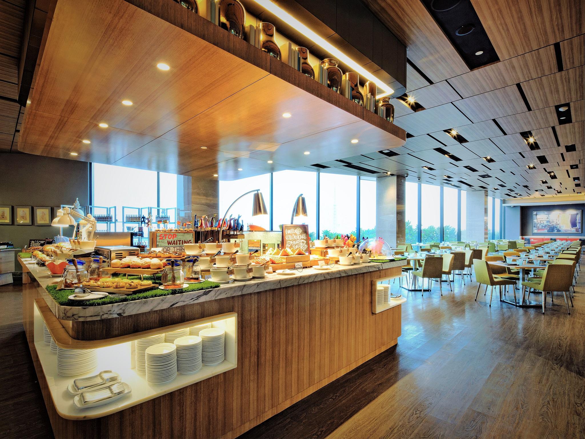 Four Points By Sheraton Surabaya, Tunjungan Plaza מראה חיצוני תמונה