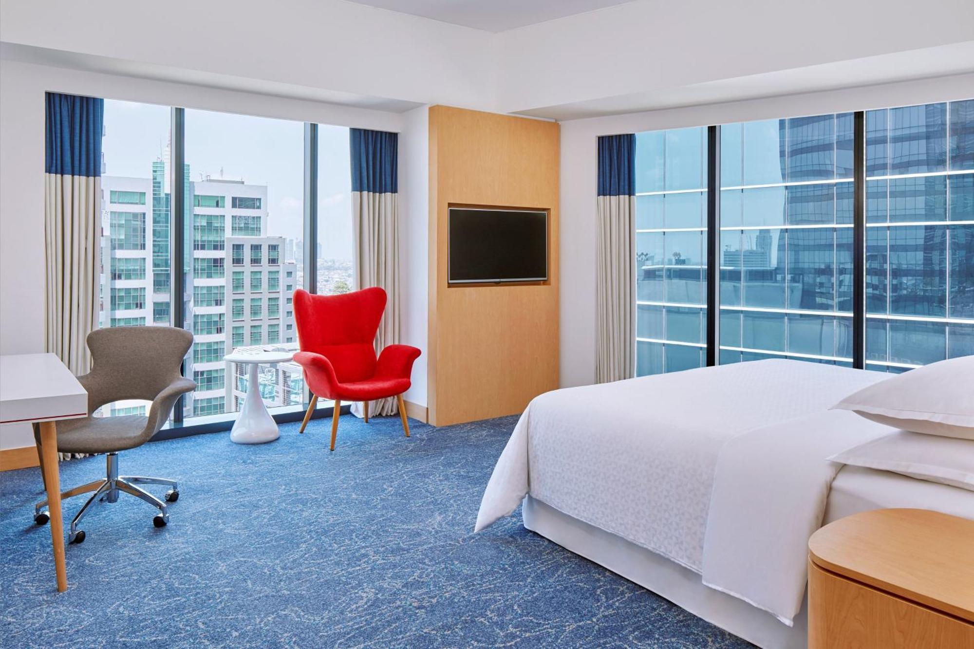 Four Points By Sheraton Surabaya, Tunjungan Plaza מראה חיצוני תמונה