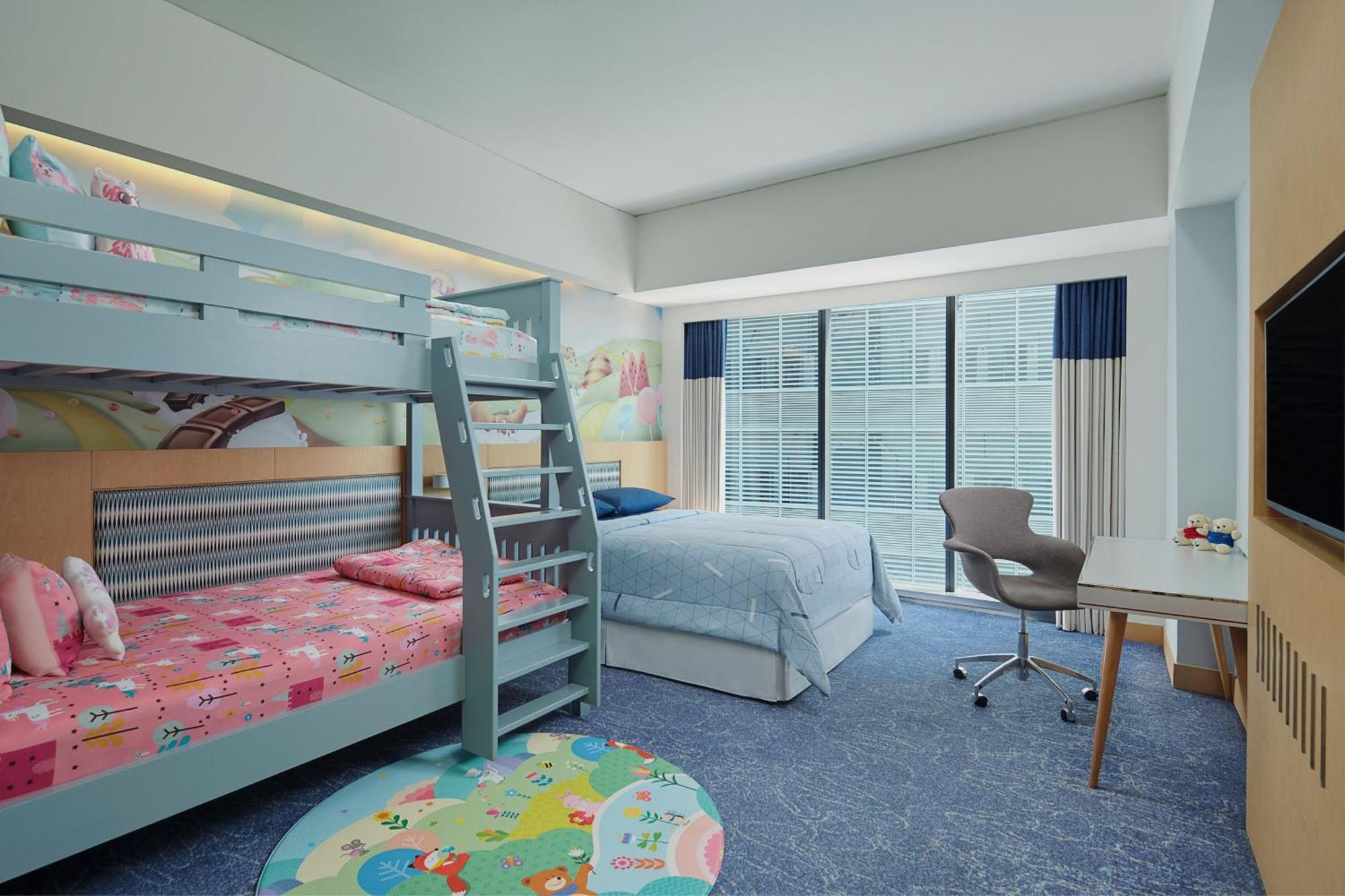 Four Points By Sheraton Surabaya, Tunjungan Plaza מראה חיצוני תמונה