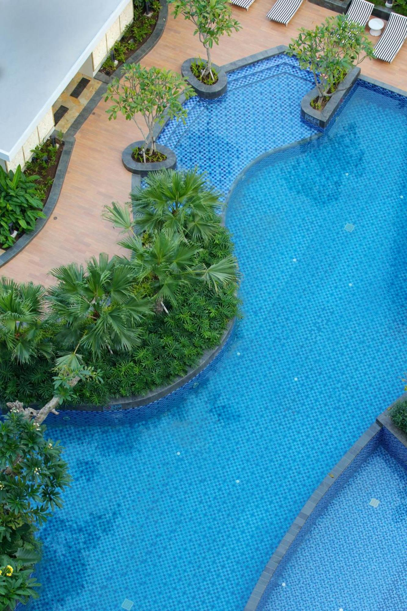 Four Points By Sheraton Surabaya, Tunjungan Plaza מראה חיצוני תמונה